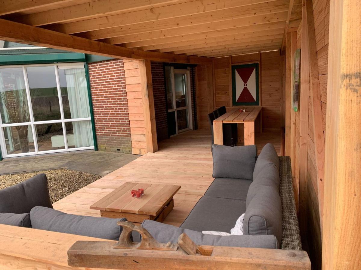 Modern Holiday Home In Ooltgensplaat Bagian luar foto