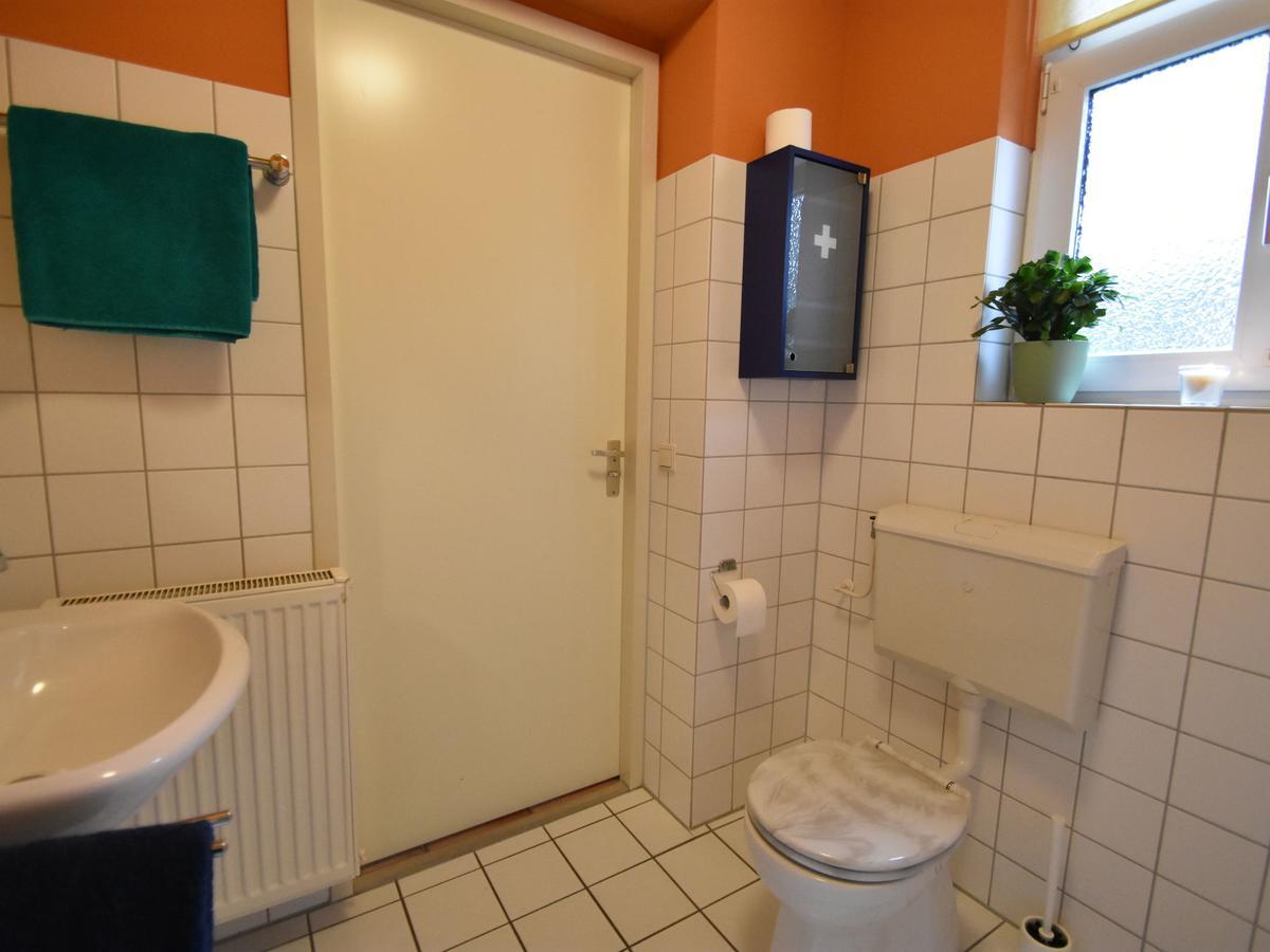 Modern Holiday Home In Ooltgensplaat Bagian luar foto