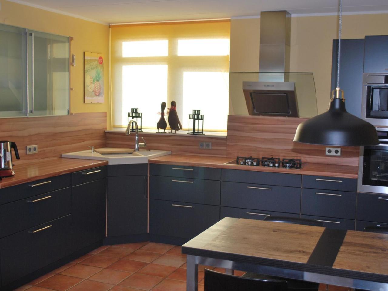 Modern Holiday Home In Ooltgensplaat Bagian luar foto